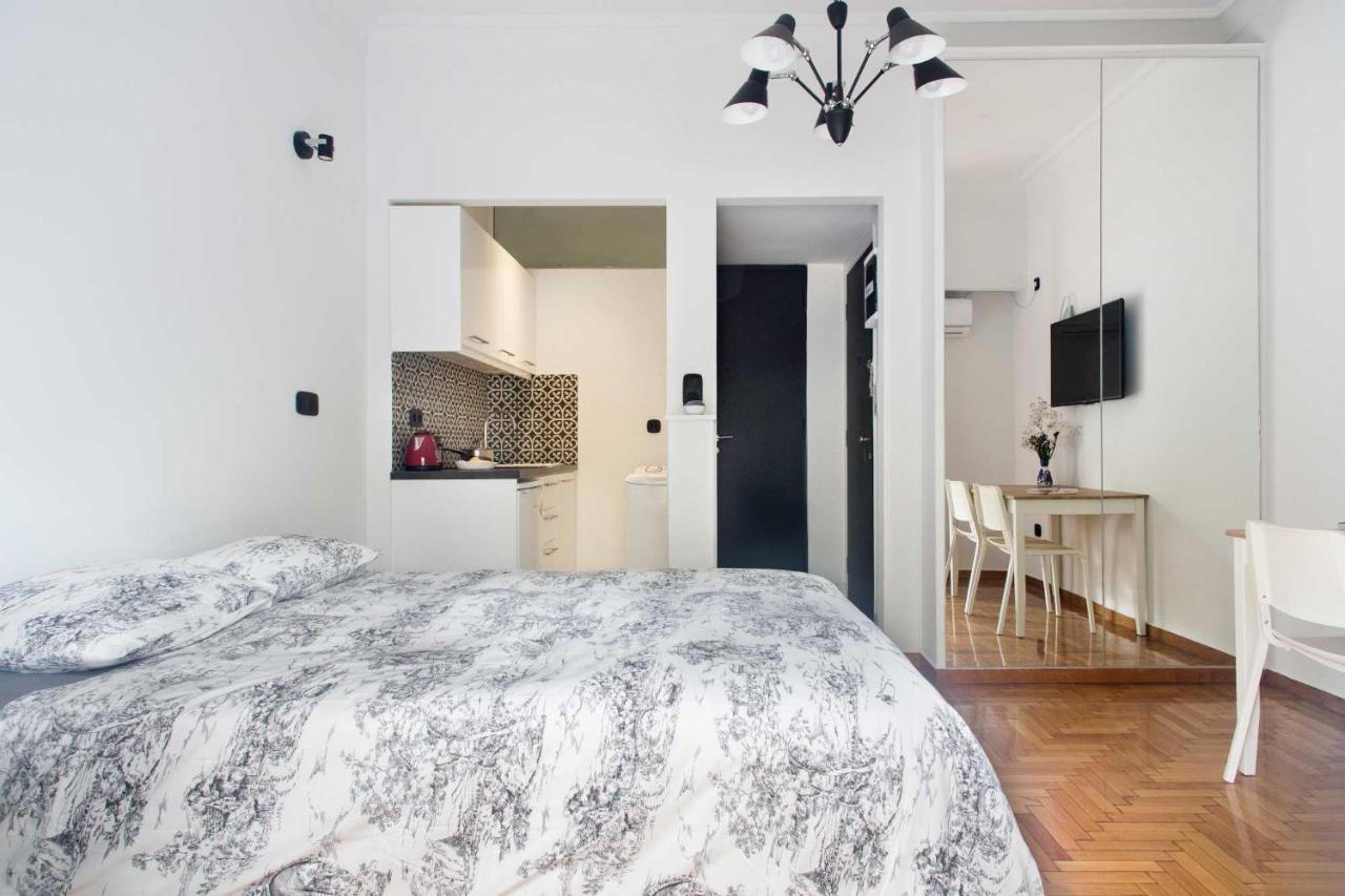 Newly Renovated Studio Downtown Athens! Екстер'єр фото