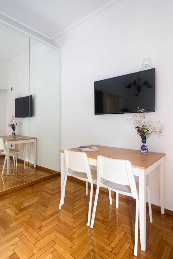 Newly Renovated Studio Downtown Athens! Екстер'єр фото